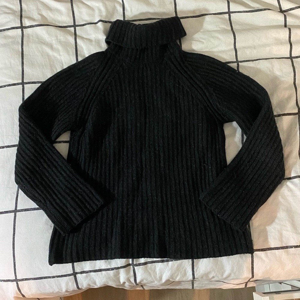 Prada wool/cashmere blend black turtleneck